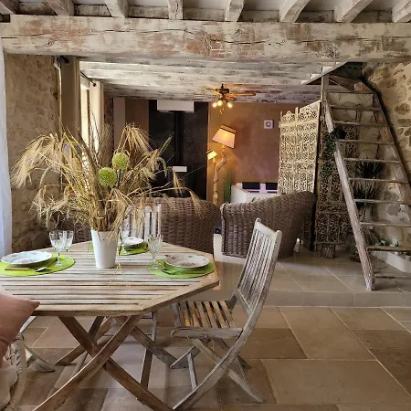 Chaleureux Avec Jacuzzi Et Terrasse Privée *