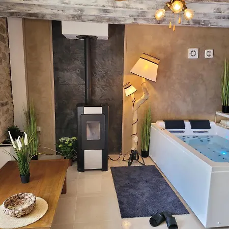 Villa Chaleureux Avec Jacuzzi Et Terrasse Privée Fresneaux-Montchevreuil