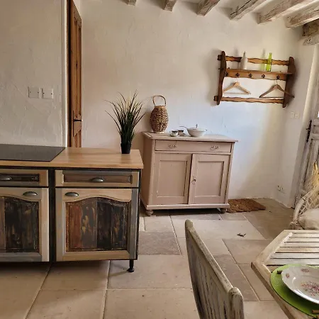 Chaleureux Avec Jacuzzi Et Terrasse Privée *