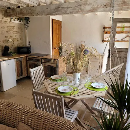 Chaleureux Avec Jacuzzi Et Terrasse Privée Villa